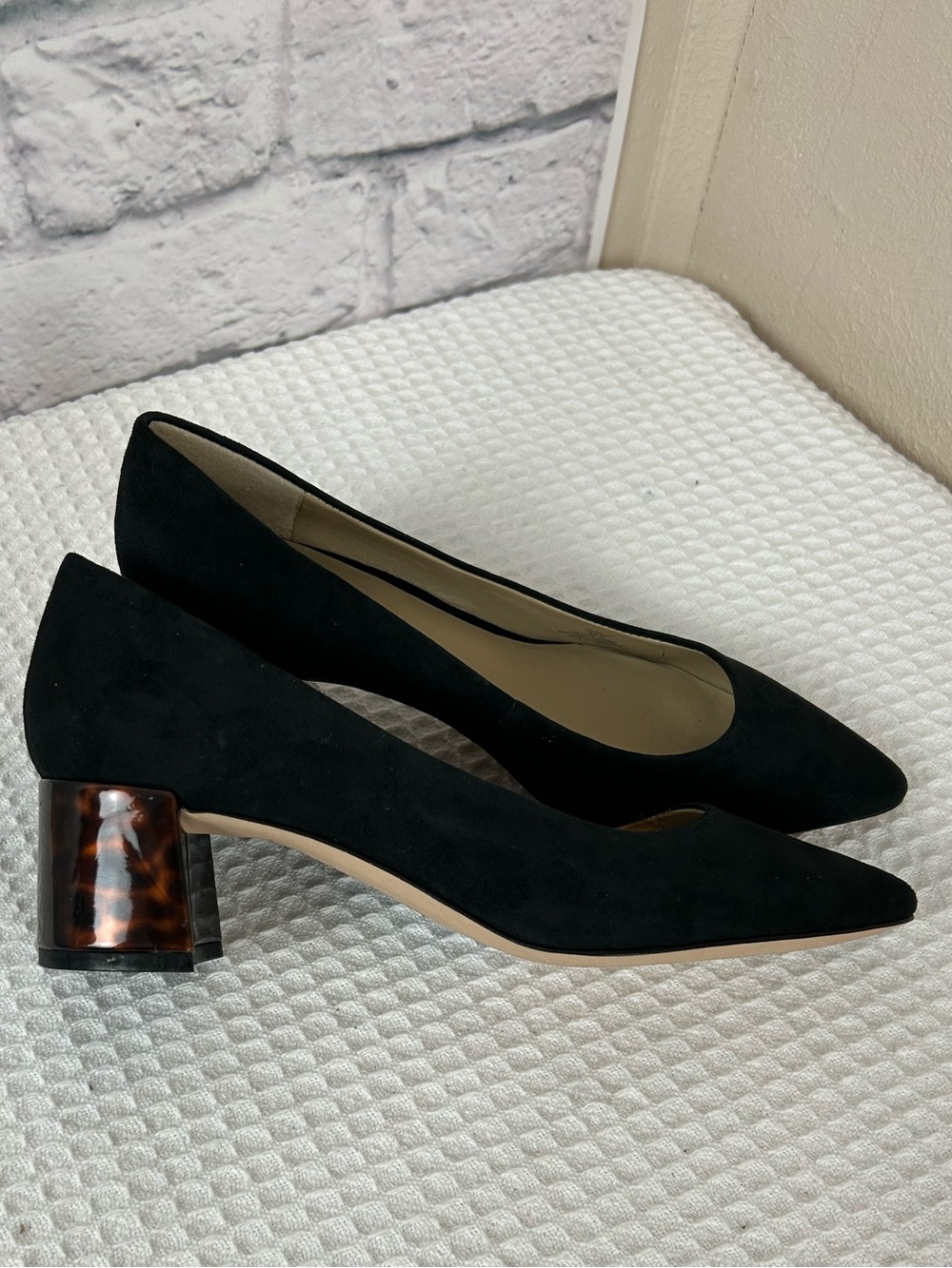 Enzo Angiolini Dailyn Black Suede Pointed Toe Pumps Tortoise Heel 7M